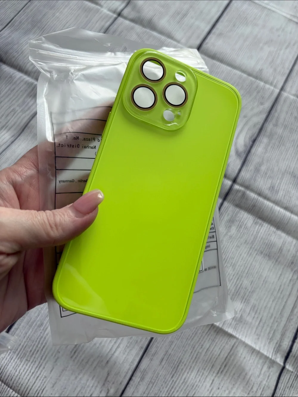 Neon Lime Protective Phone Case - iPhone 16 Pro Max